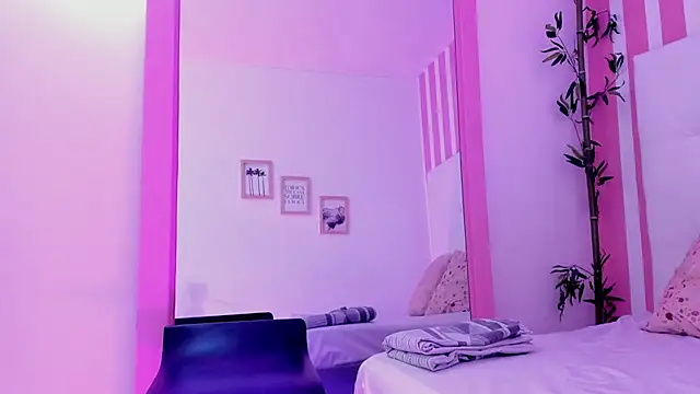 maddy_norton - Maddy_Norton's free webcam - UK Sex Cams