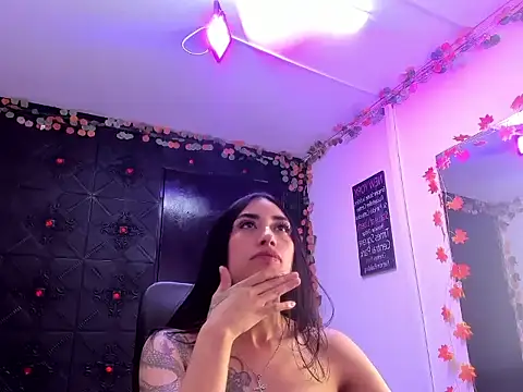 TiffanyDream8 webcam