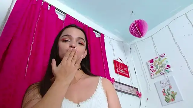 monica_little23 webcam