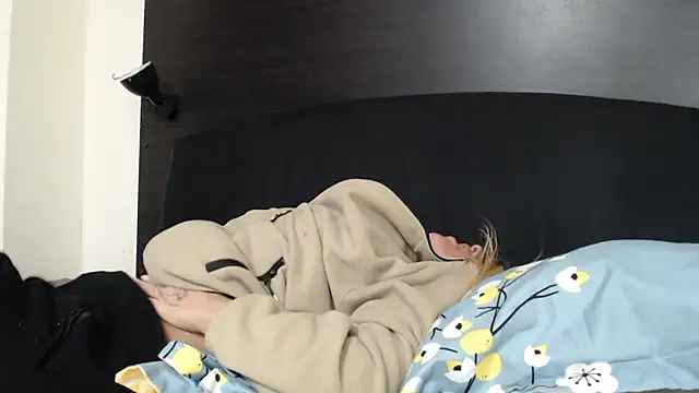 _karolynesyera_ webcam