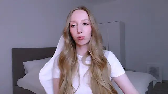 Luna_insniity webcam