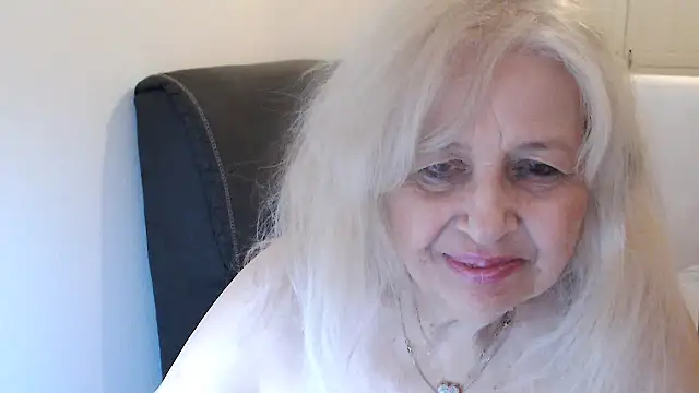 susilifexxx - SusiLifeXXX's free webcam - UK Sex Cams