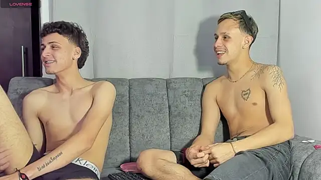 Two_sexboys webcam