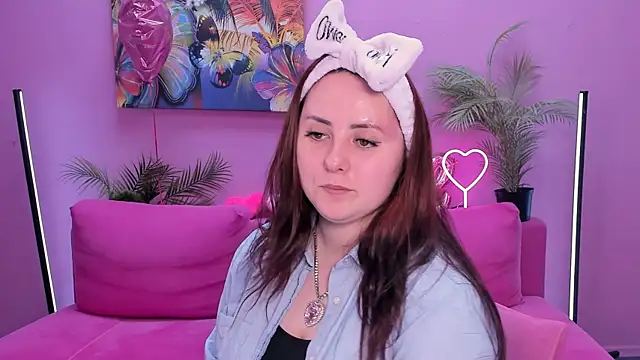 Hennessy_bunny webcam