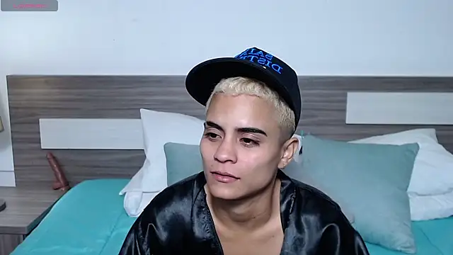 Liiamthompson webcam