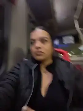 juanitamore01 (F young) - Abre un poco 👀🥵🥵😍