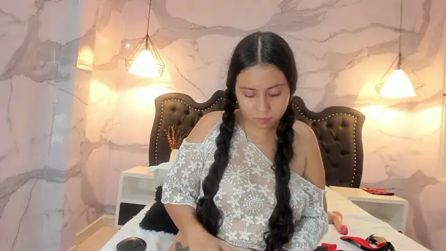 hillary_bigbutt - Hillary_bigbutt's free webcam - UK Sex Cams