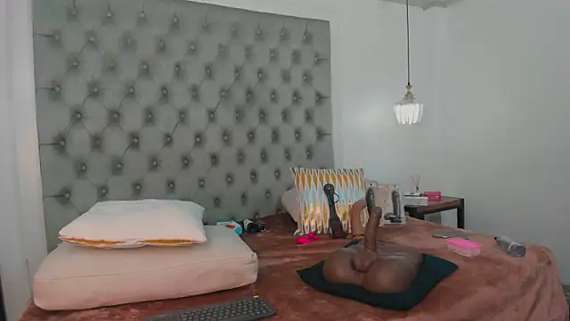 sabrina_shark_ webcam