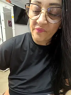 ameliarizo - Ameliarizo's free webcam - UK Sex Cams