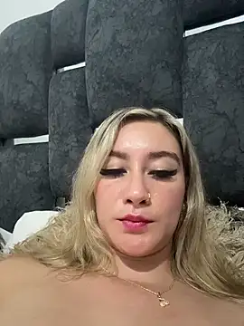 MaryDeniro webcam