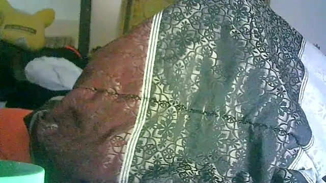 ON3YOULLN3VER_FIR3 webcam