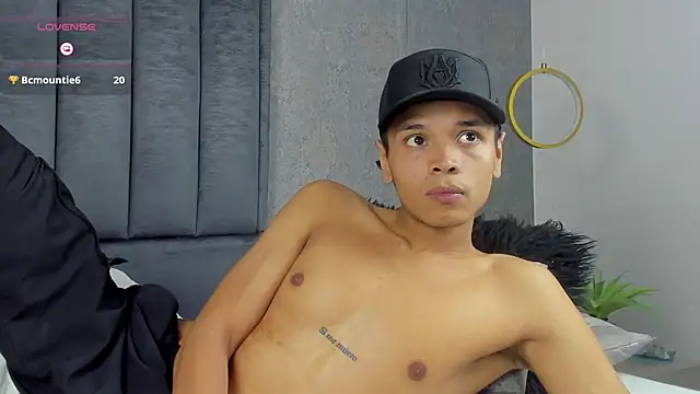 Alejandroo_Montenegro webcam