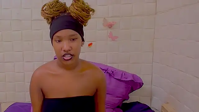 EroticSexyPrada webcam