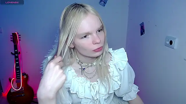 Emily_Nyaffee webcam