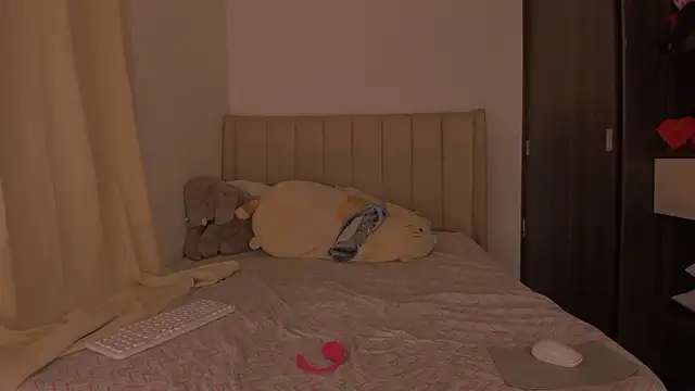 bergmanamii - Bergmanamii's free webcam - UK Sex Cams