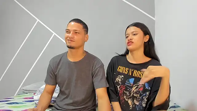 Sexy777Couple webcam