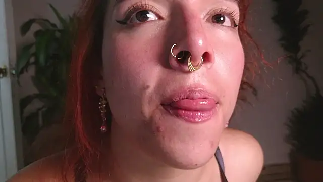 bri_von_dhara__ webcam