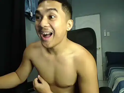 pinoyAdrianneXXX webcam