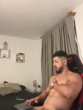 Ezzio_Scolaro live sex cam