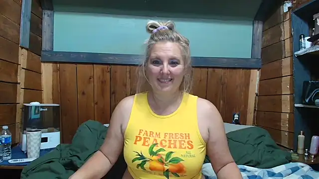 lisaxlovexxx (F milf) - Playtime!!