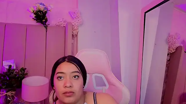 MollyBigBoobs12 webcam