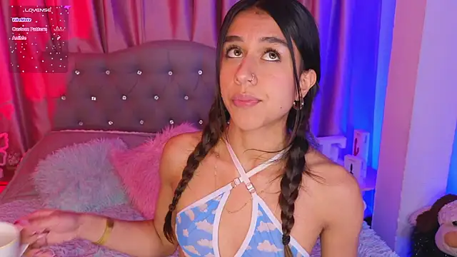 emiily_scott1 - Emiily_Scott1's free webcam - UK Sex Cams