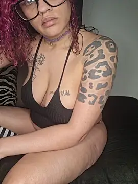 VelvetVixen_735 webcam