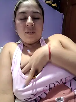 Webcam Model (selena_gomez2)  is live.Free join now!