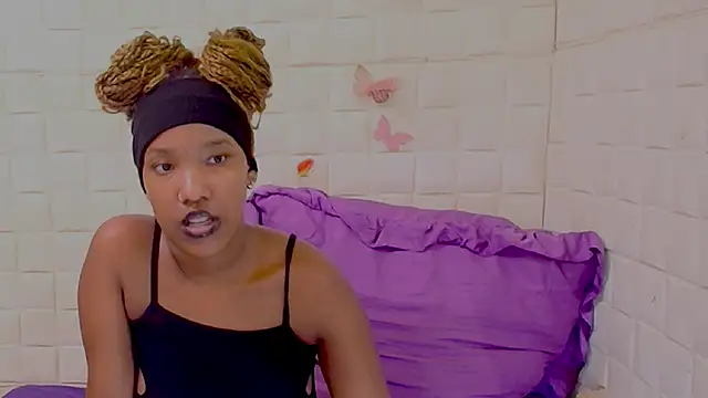 EroticSexyPrada webcam