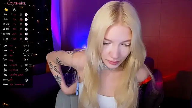 AnyaTaylor_ webcam