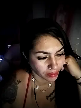 chelaqueen_ - Chelaqueen_'s free webcam