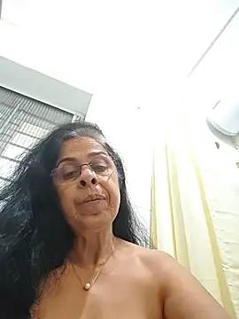 nakedmilfx - NakedMILFx's free webcam