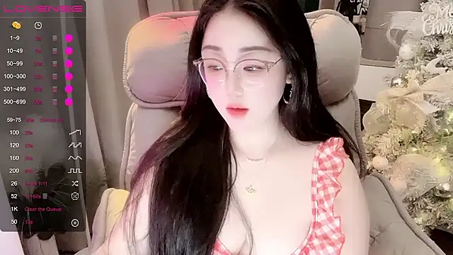 Monica-666888- webcam