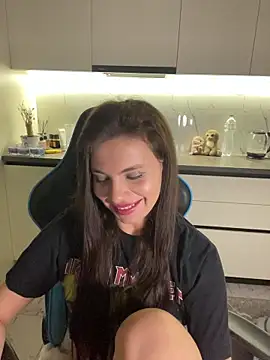 CurlyLara live sex cam