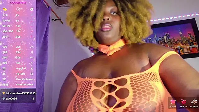 ebony_NeighborMoans webcam