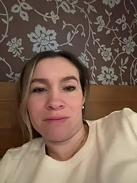 Webcam Model (BritgetPsychol)  is live.Free join now!