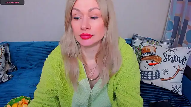 ellenmoore - EllenMoore's free webcam