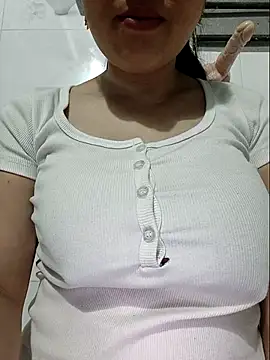 shine_mai - Shine_Mai's free webcam