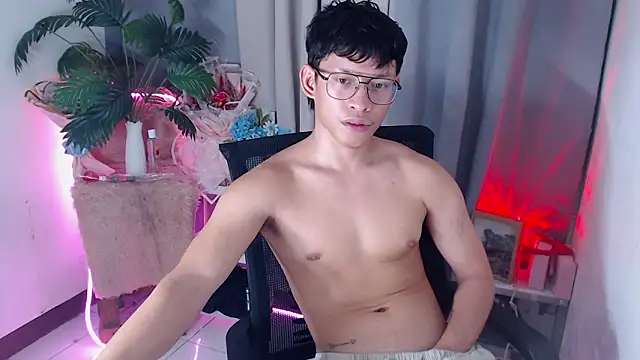 pinkcock_froi2305 webcam