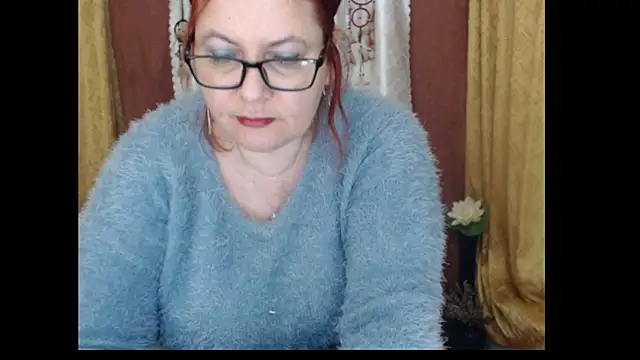 PlayfullMature webcam