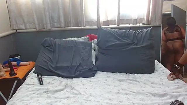 NaughtySisters webcam