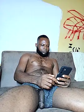 bigblackbangerkay - Bigblackbangerkay's free webcam - UK Sex Cams