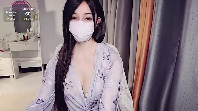 美女NolanMia在线直播
