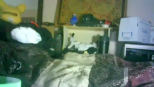 ON3YOULLN3VER_FIR3 webcam