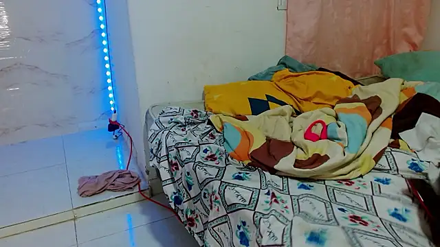 lucy_sluppy_hard webcam