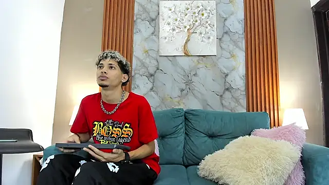 YOUNG_BOYS_HELL webcam