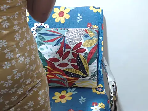 xxsweetella18 webcam