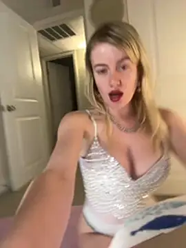 blondebunny999_999 webcam