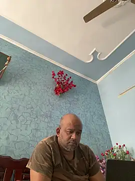 Dick_6inches_Delhi webcam