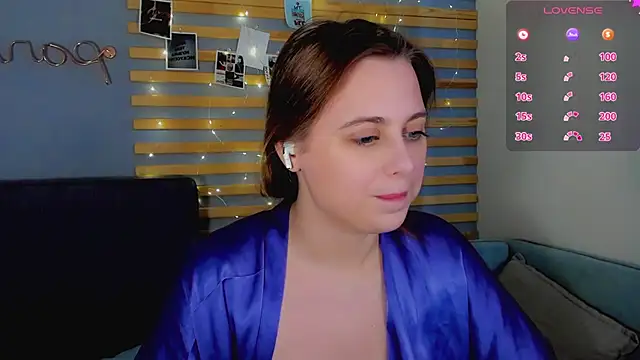 Alice_Wanderr webcam